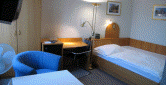 hotel
                  apartments pension schönbrunn wien einzelzimmer
                  kleines doppelzimmer lage hof ruhig innen leise grün